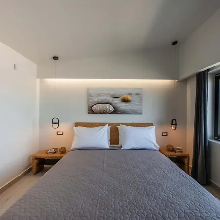 Villa Lusol Seafront - 