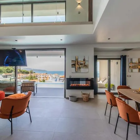 Villa Lusol Seafront - 
