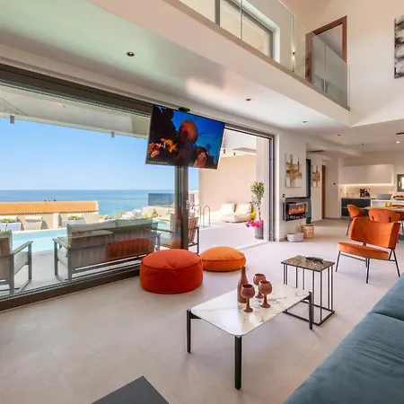 Villa Lusol Seafront - 