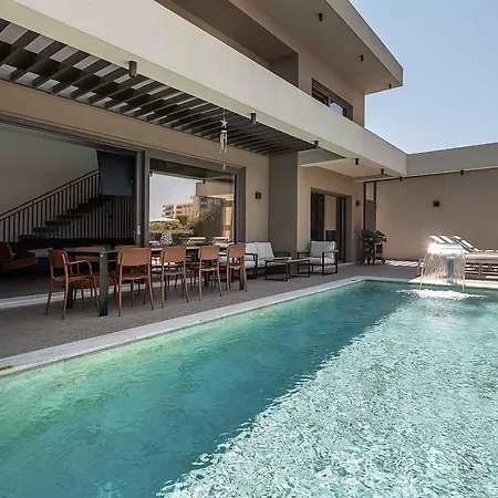Villa Lusol Seafront - 