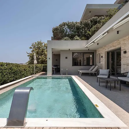 Villa Lusol Seafront - 